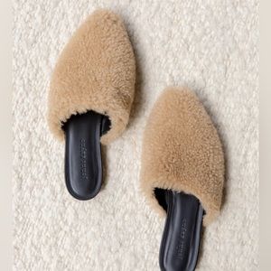 Jenni Kayne shearling mule in tan, Sz 39, NWT